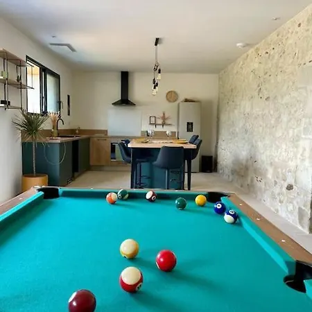 Batisse Au Coeur Du Gers *